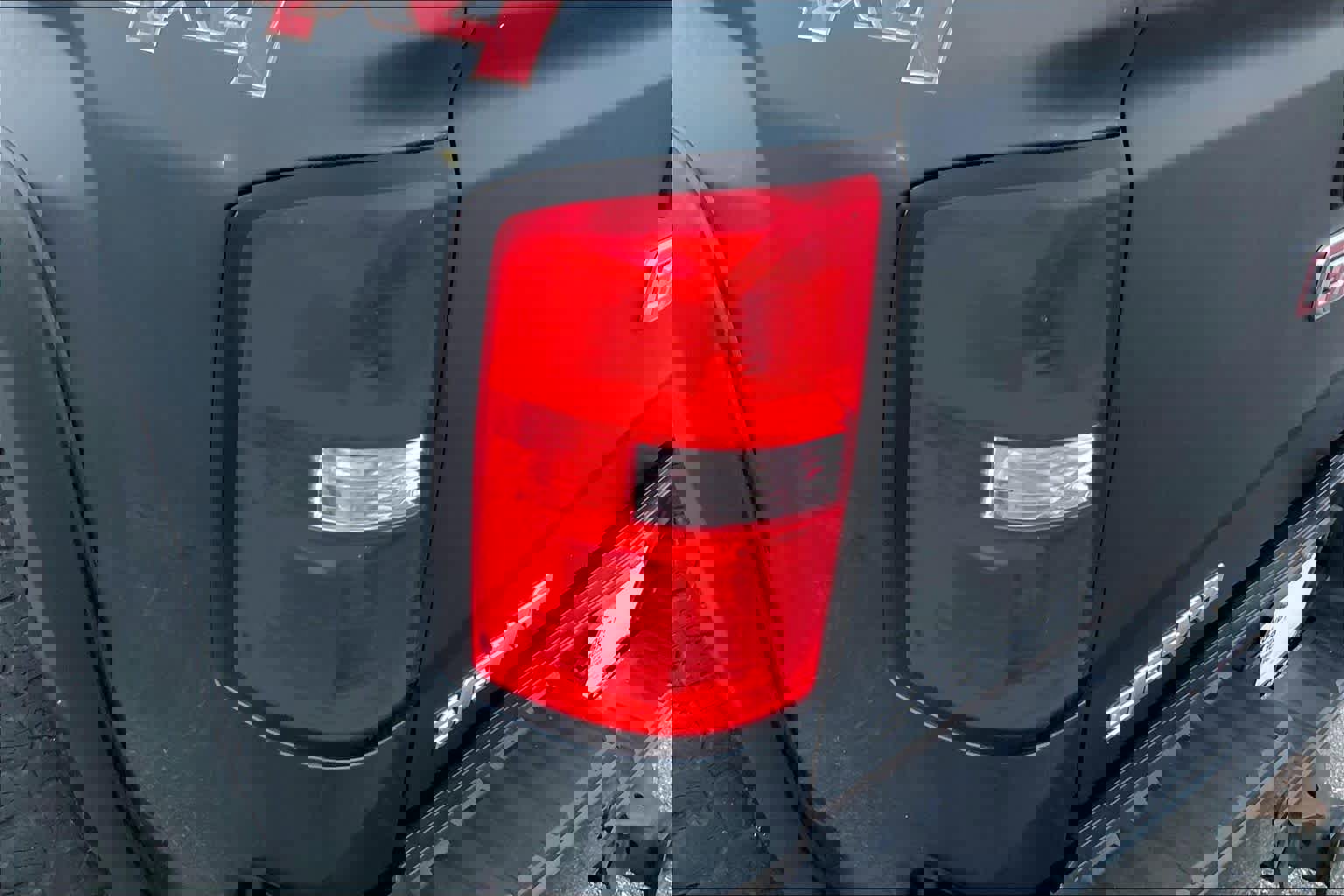 Used 2018 GMC Sierra 2500 SLT w/ Duramax Plus Package image 27