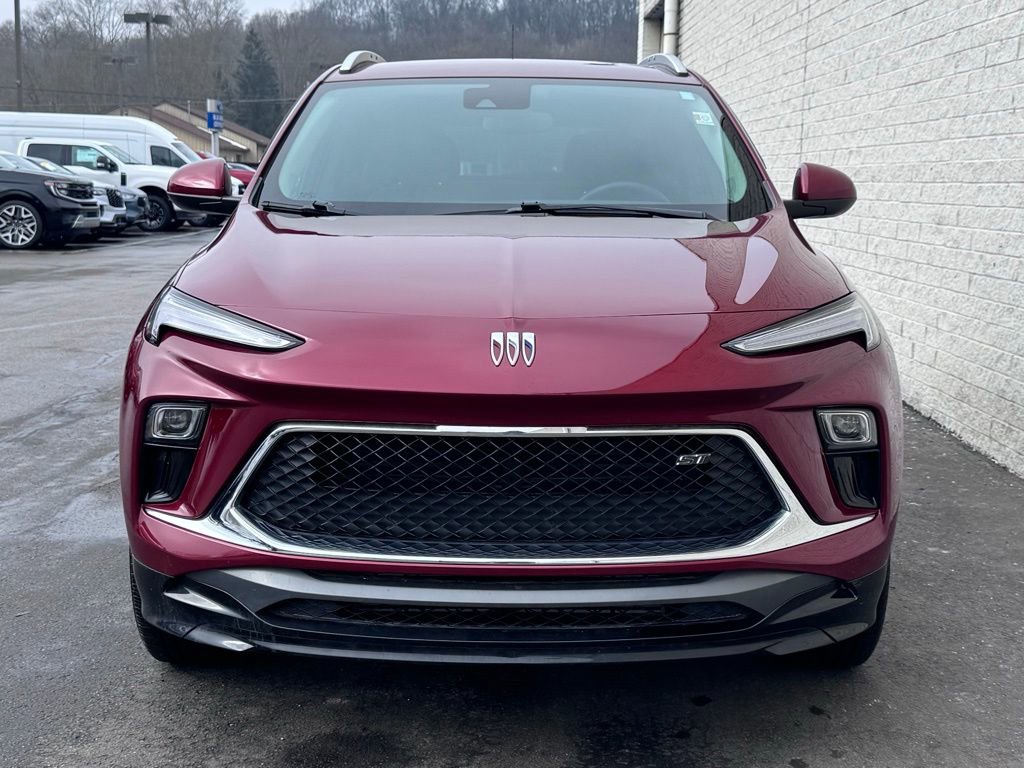 Used 2025 Buick Encore GX Sport Touring image 3