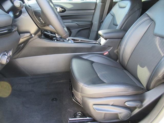 New 2026 Jeep Compass Latitude image 16