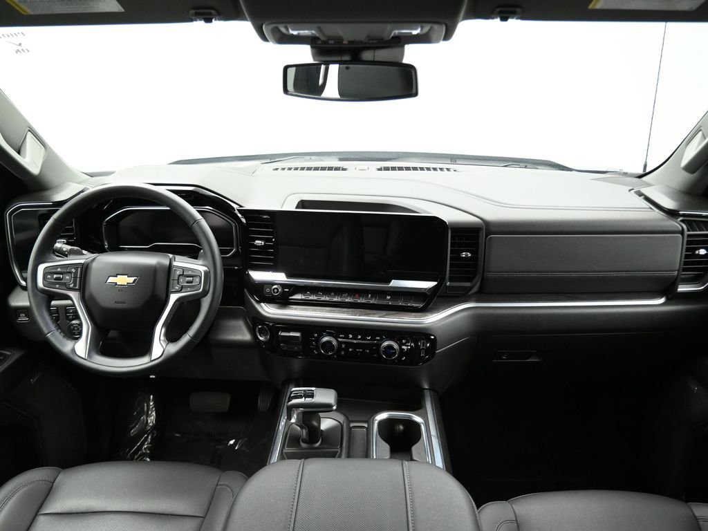 Used 2024 Chevrolet Silverado 1500 LTZ image 14