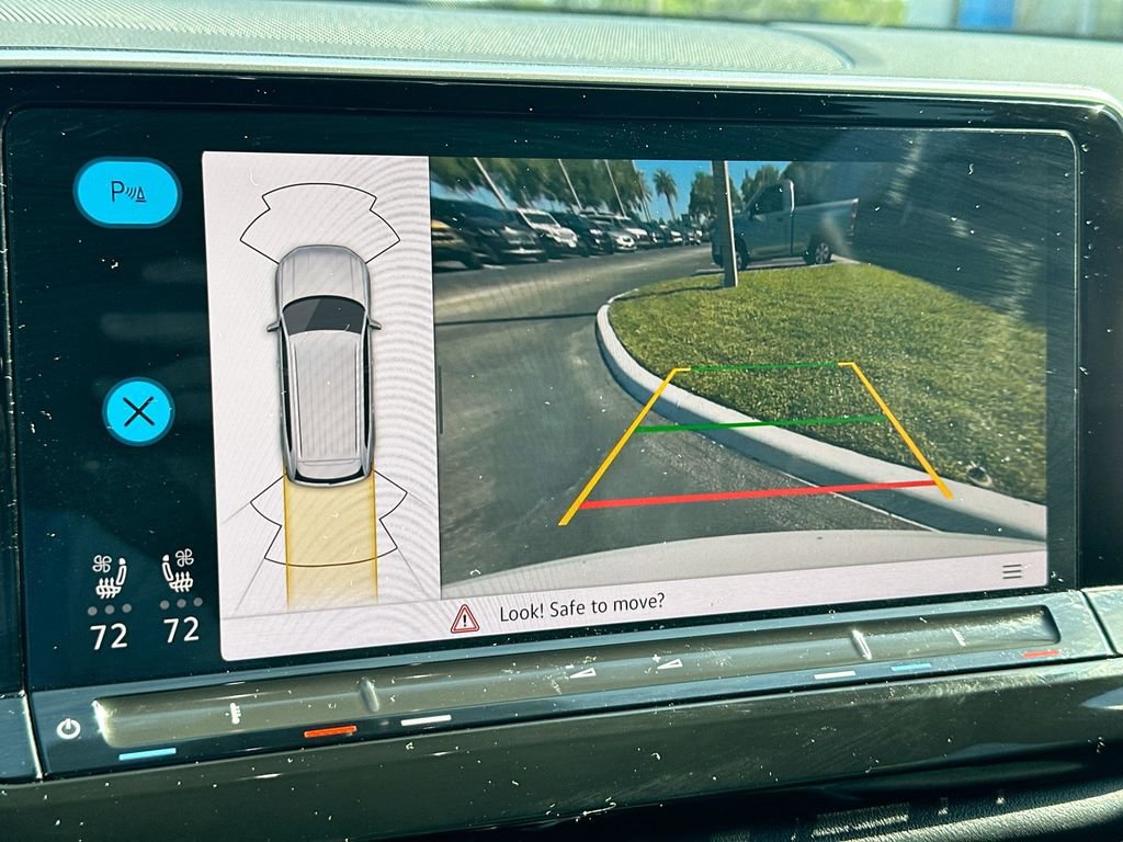 Used 2025 Volkswagen Atlas SE FWD image 14