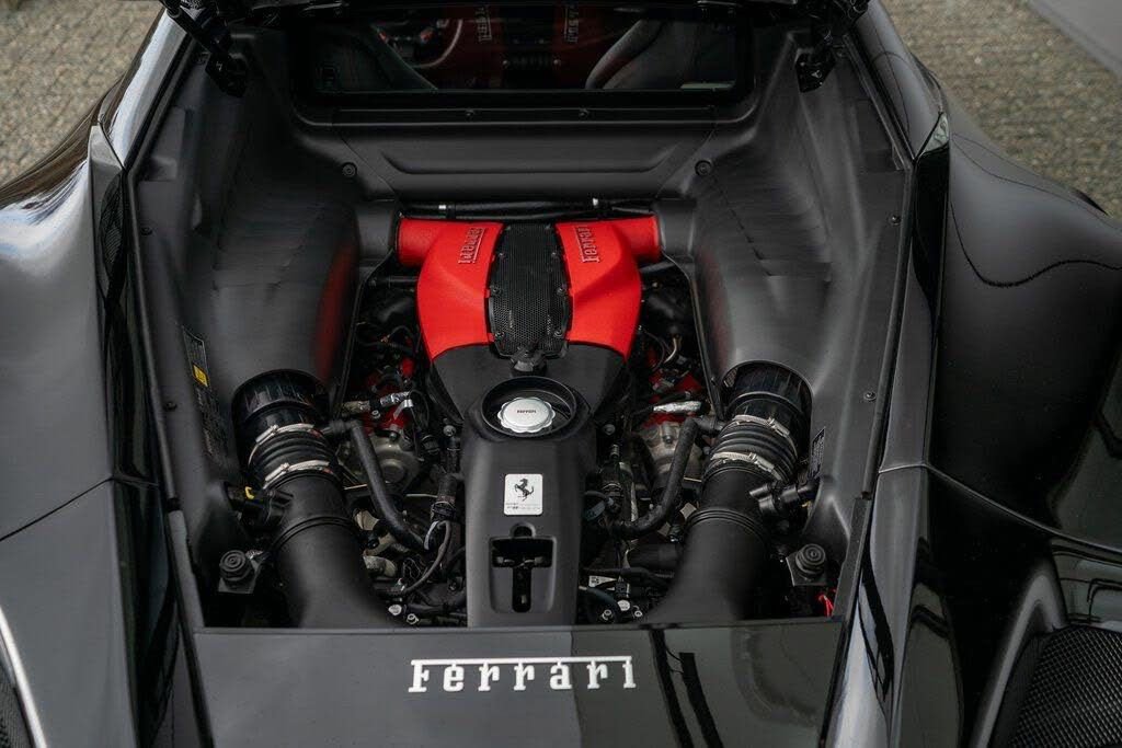 Used 2021 Ferrari F8 Tributo image 39