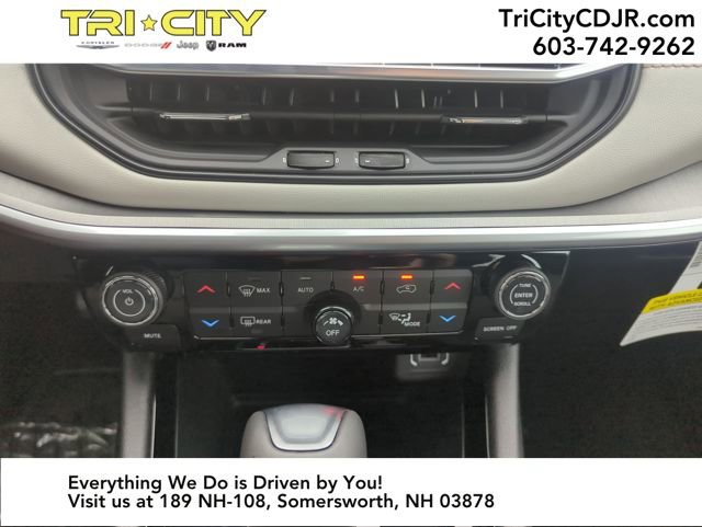 New 2026 Jeep Compass Limited w/ Mopar All Weather Package image 17