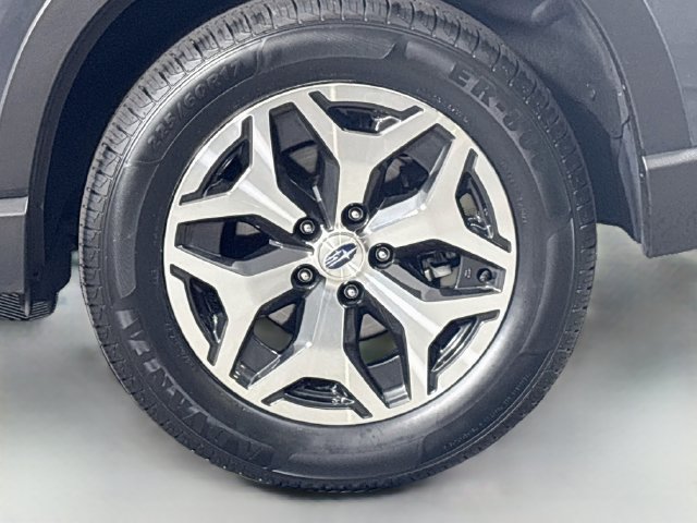 Certified 2024 Subaru Forester Premium AWD/4WD image 34