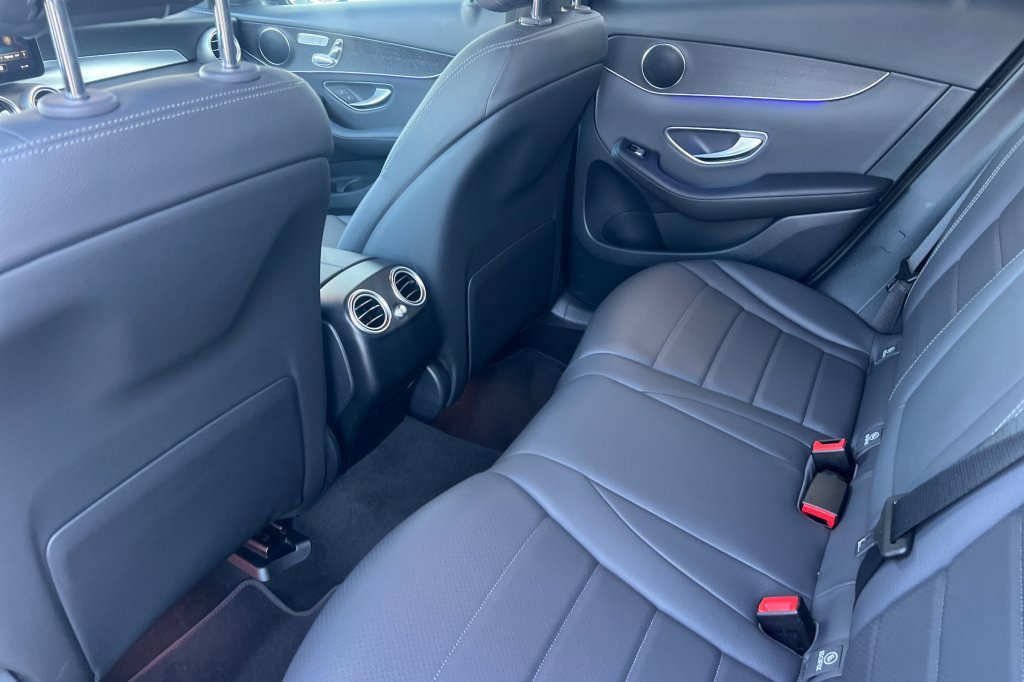 Used 2022 Mercedes-Benz GLC 300 4MATIC image 9