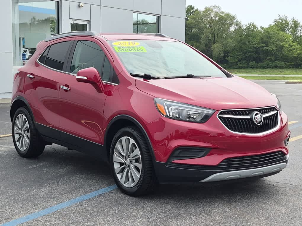 Used 2019 Buick Encore Preferred FWD image 2