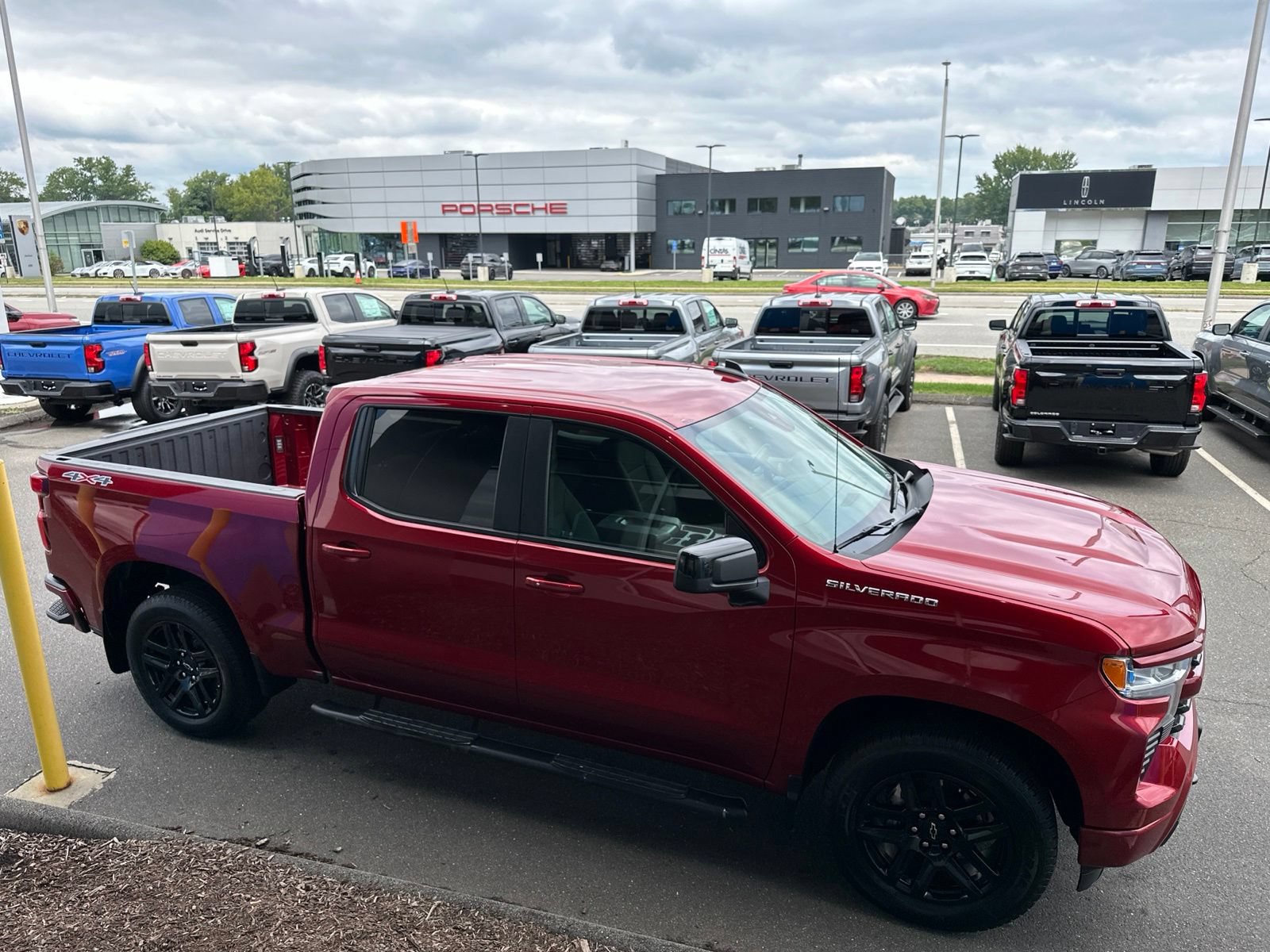 Used 2024 Chevrolet Silverado 1500 RST AWD/4WD image 4