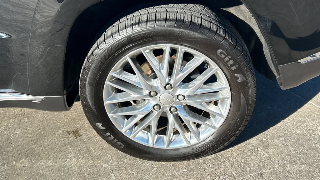 Used 2018 Jeep Grand Cherokee Summit AWD/4WD image 15