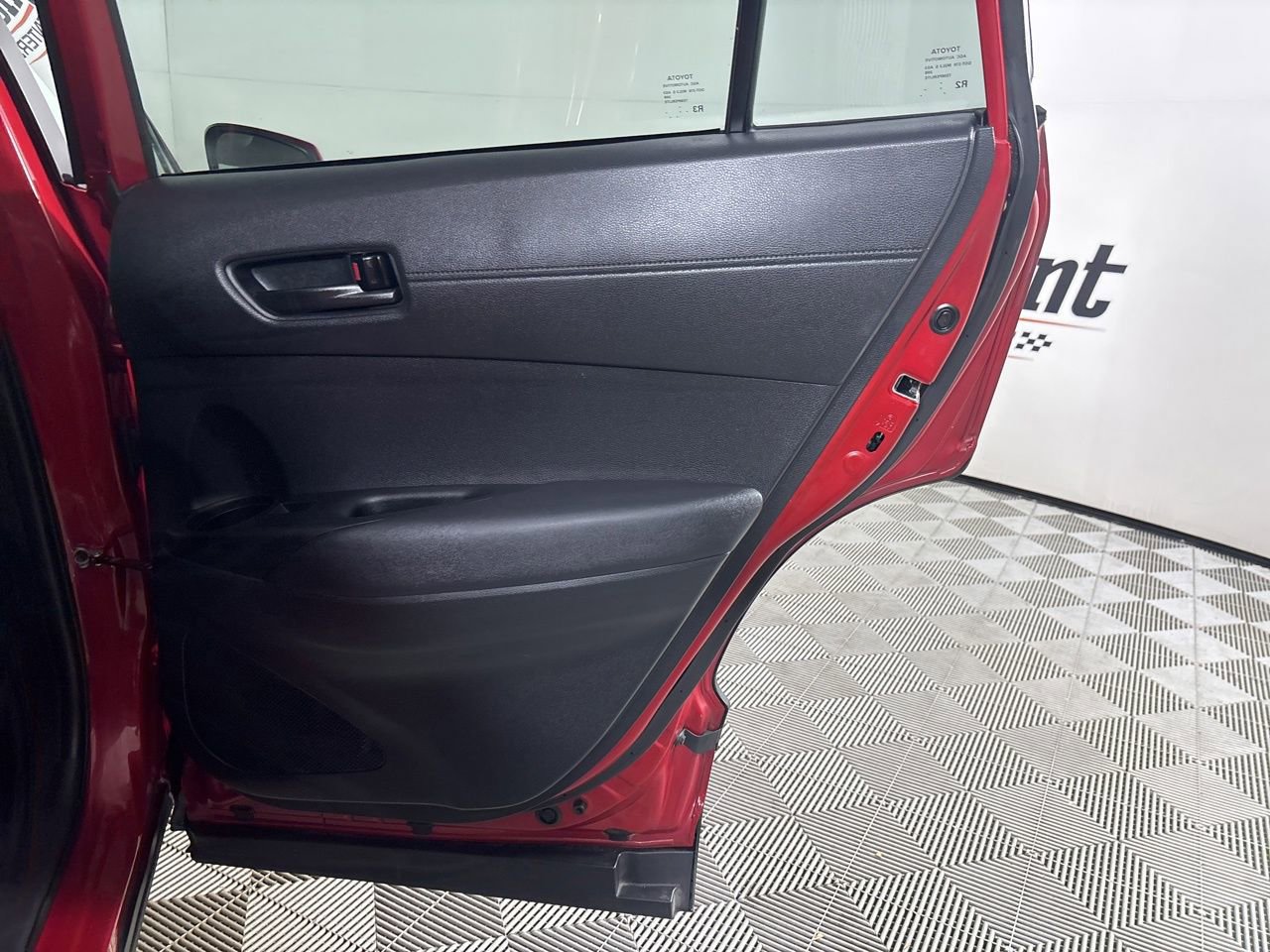 Used 2023 Toyota Corolla Cross LE image 23