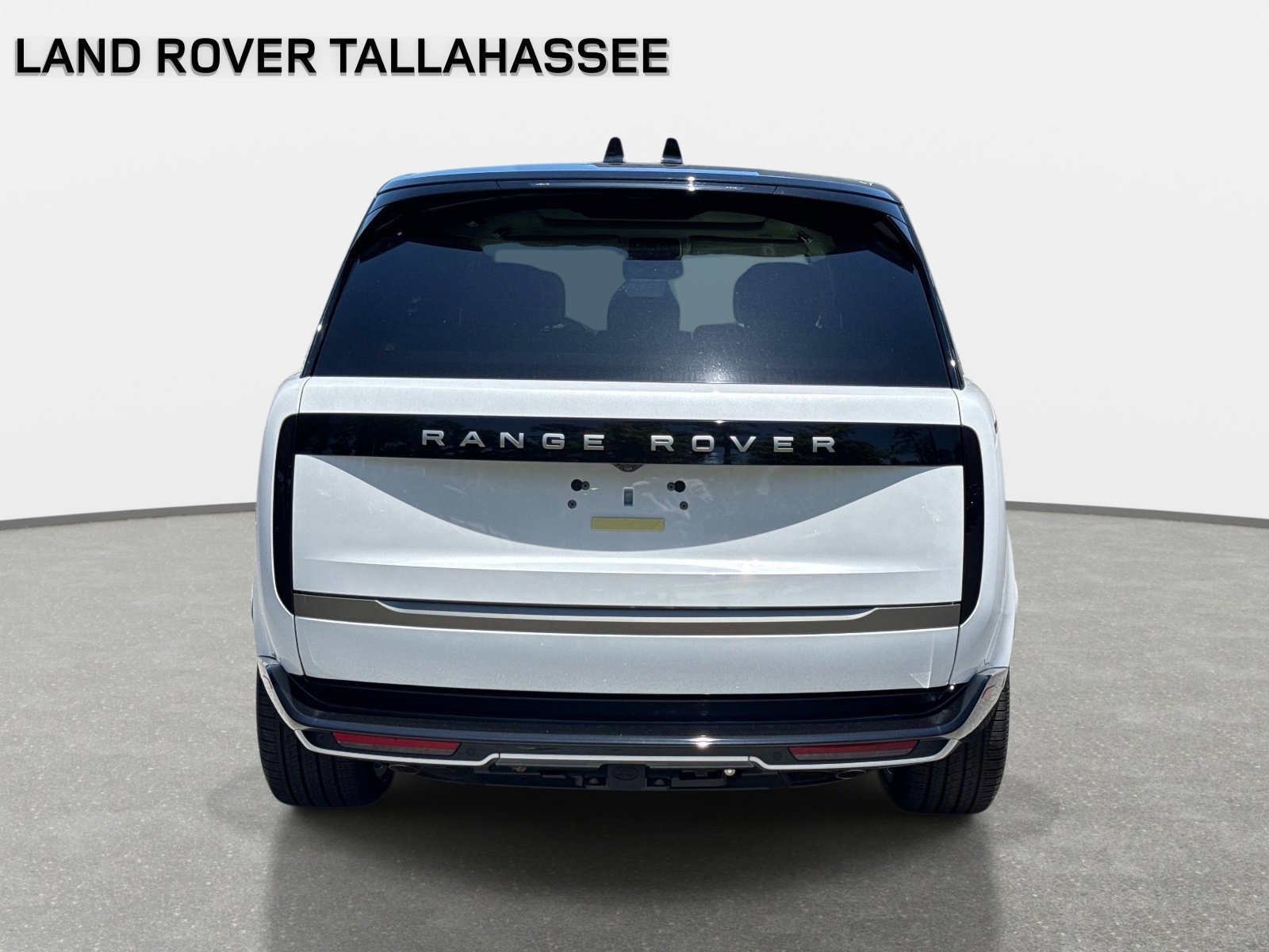 New 2026 Land Rover Range Rover Long Wheelbase SE AWD/4WD image 6