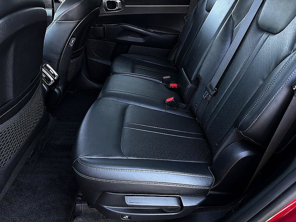 Used 2022 Kia Sorento S w/ Panoramic Sunroof Package FWD image 9
