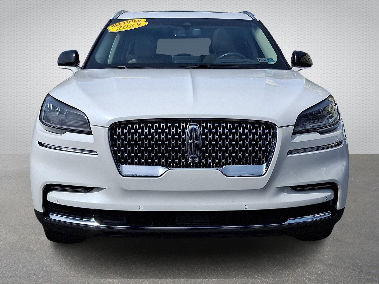 Used 2023 Lincoln Aviator Reserve w/ Equipment Group 201A image 2