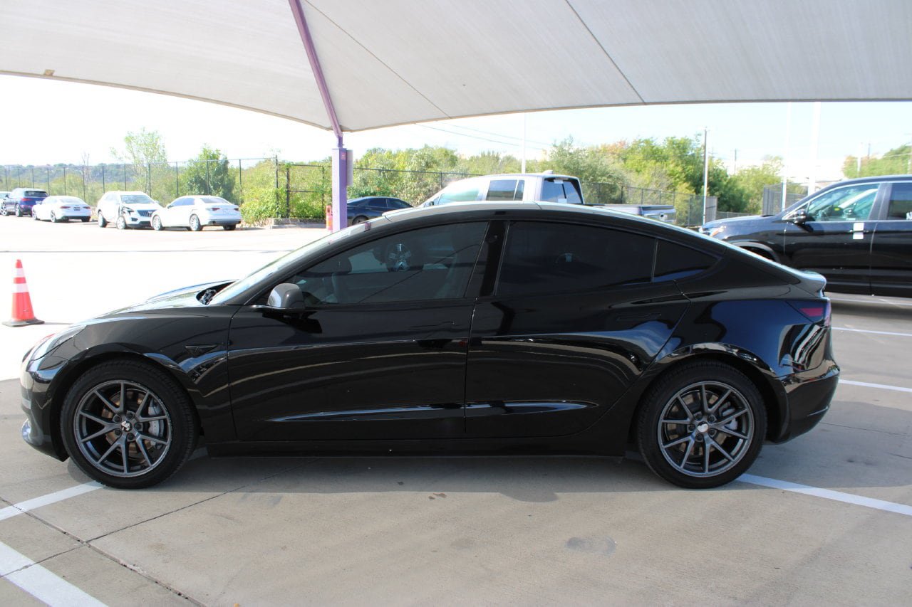 Used 2022 Tesla Model 3 Long Range AWD/4WD image 2