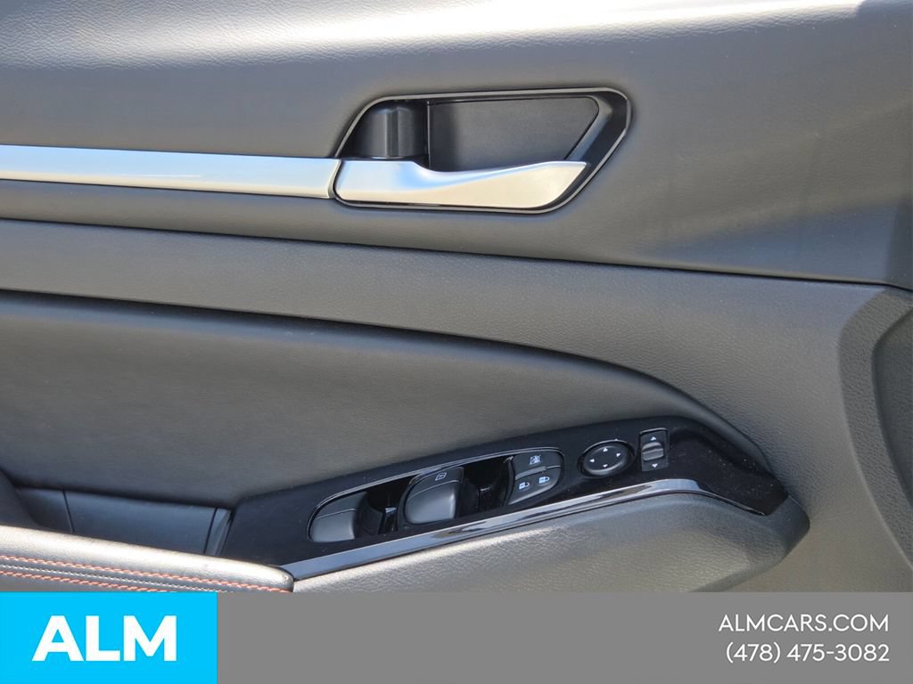 Used 2025 Nissan Altima 2.5 SR FWD image 27