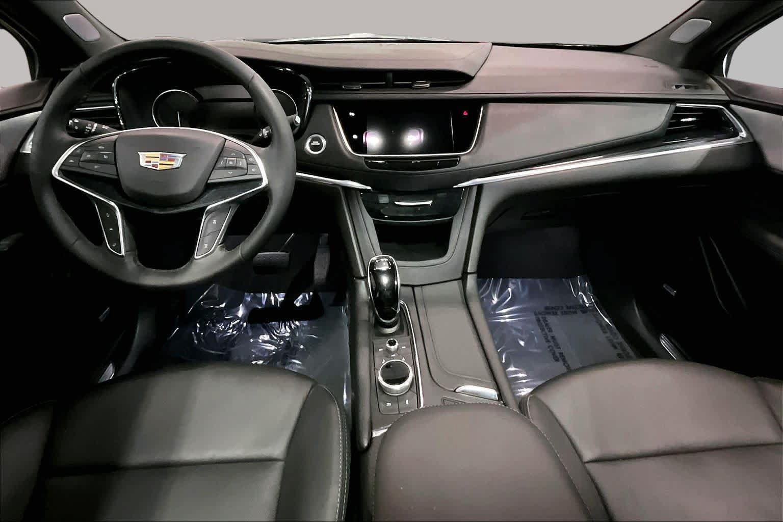 Used 2025 Cadillac XT5 Premium Luxury AWD/4WD image 6
