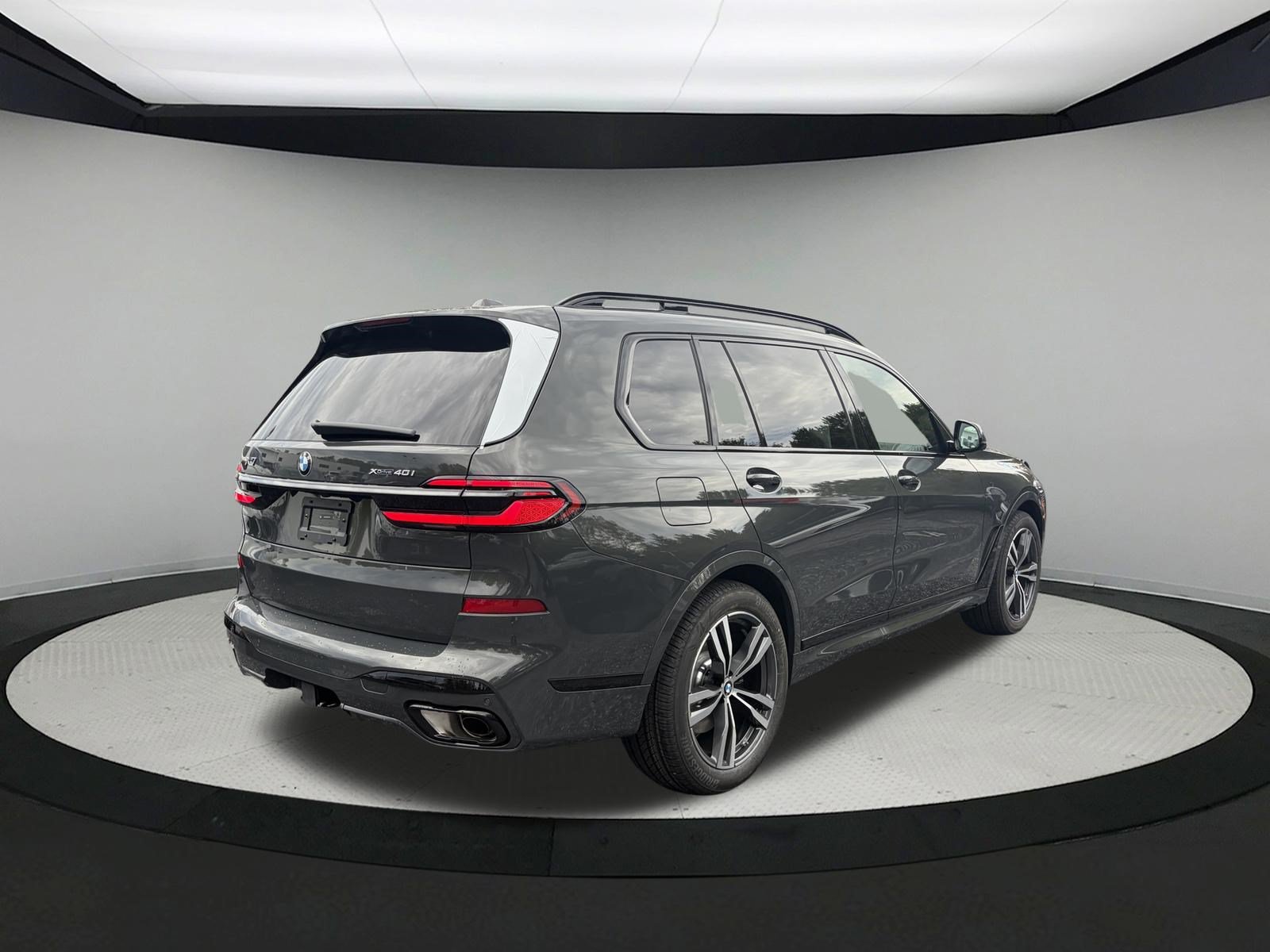 New 2027 BMW X7 xDrive40i w/ M Sport Package AWD/4WD image 6