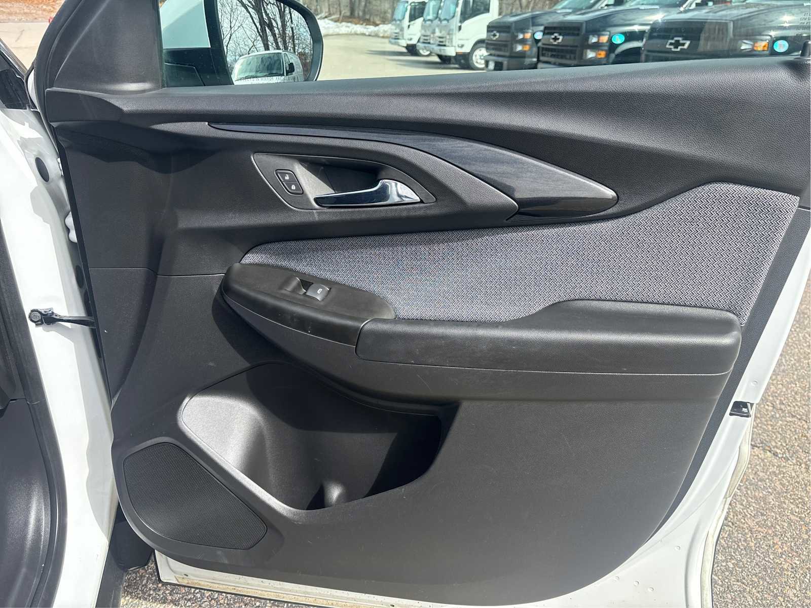 Certified 2023 Chevrolet TrailBlazer LT w/ Convenience Package image 22