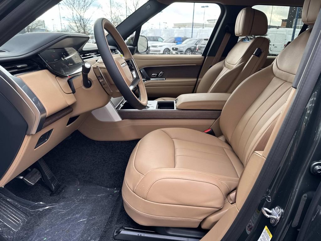 New 2025 Land Rover Range Rover SE AWD/4WD image 18