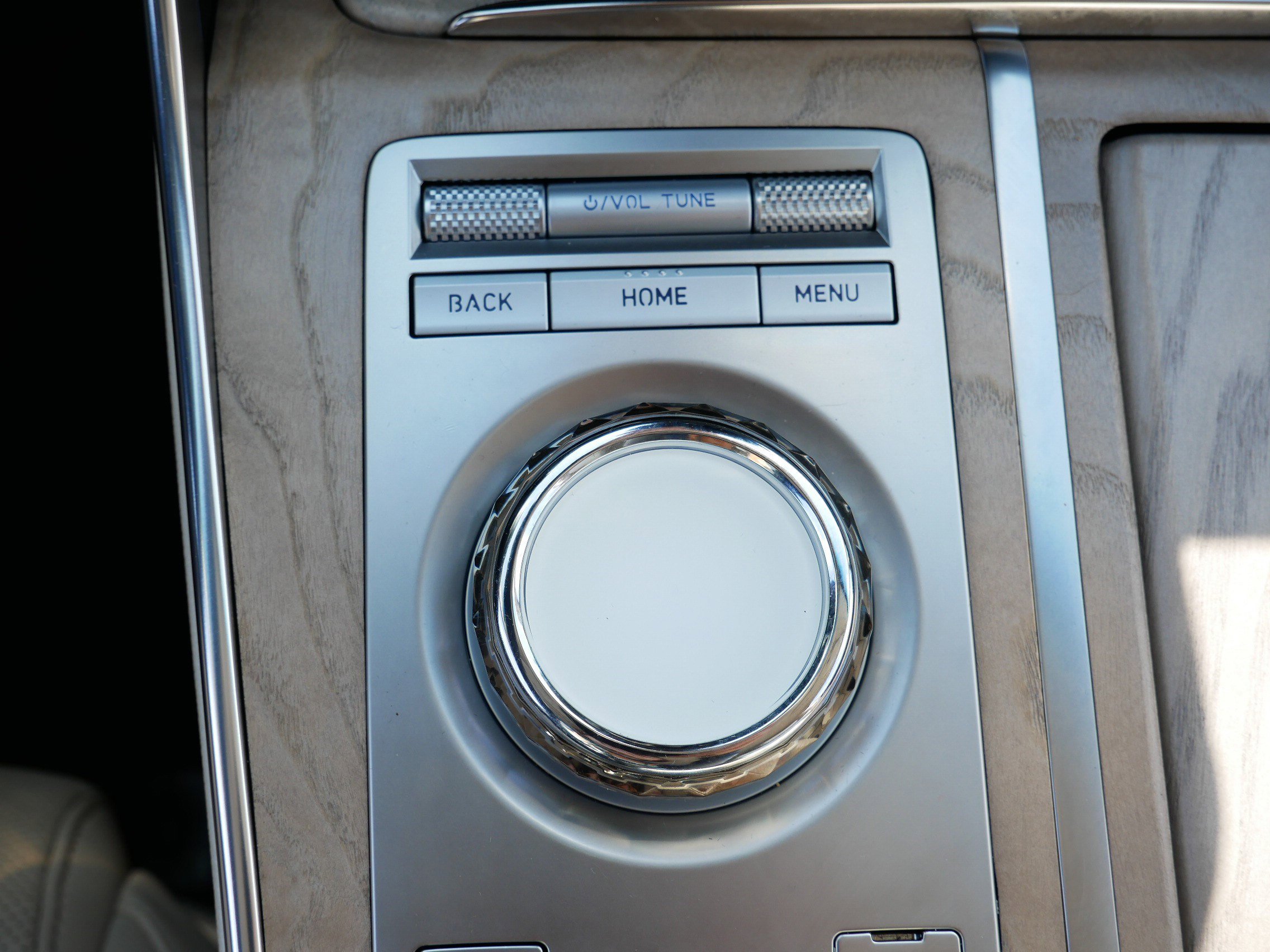 Used 2024 Genesis GV80 2.5T image 31