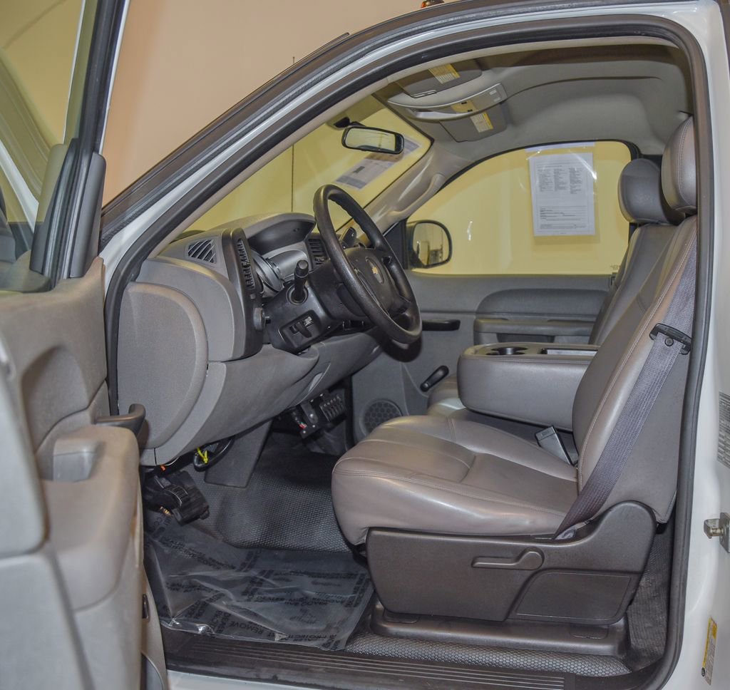 Used 2012 Chevrolet Silverado 2500 W/T image 2