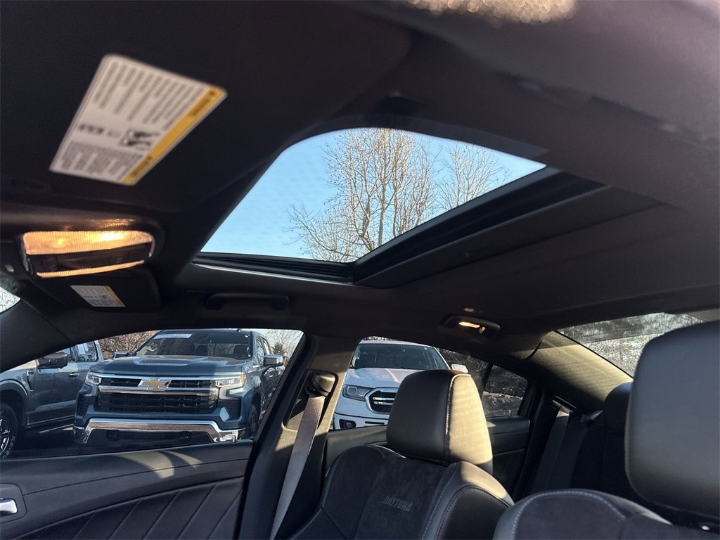 Used 2023 Dodge Charger Scat Pack w/ Daytona Edition Group image 22