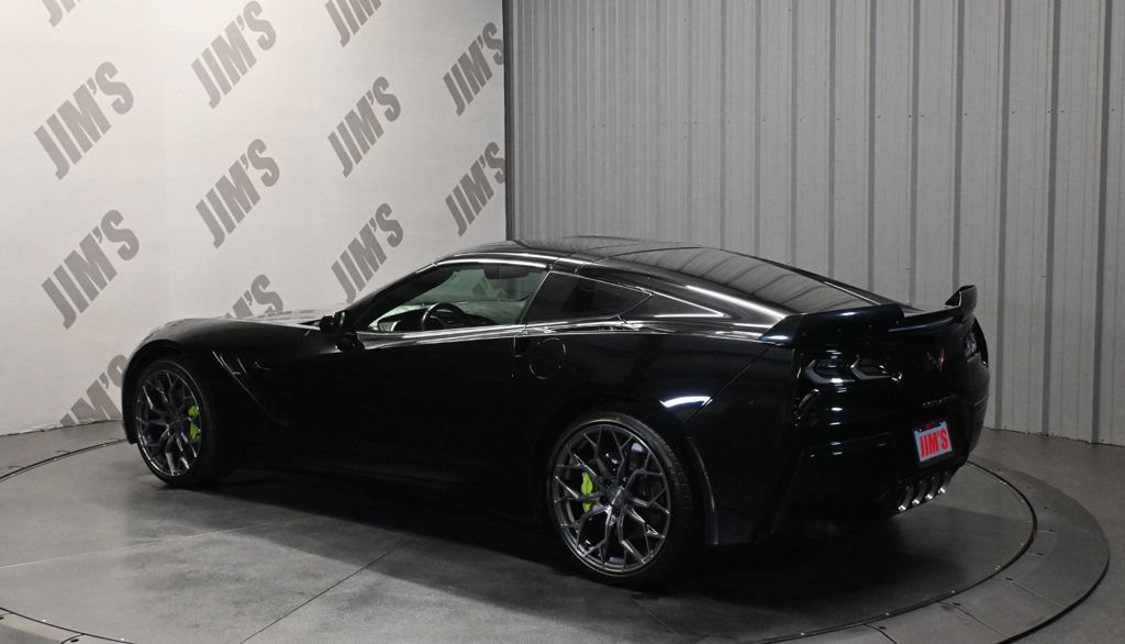 Used 2019 Chevrolet Corvette Stingray Coupe w/ Carbon Flash Badge Package RWD image 7