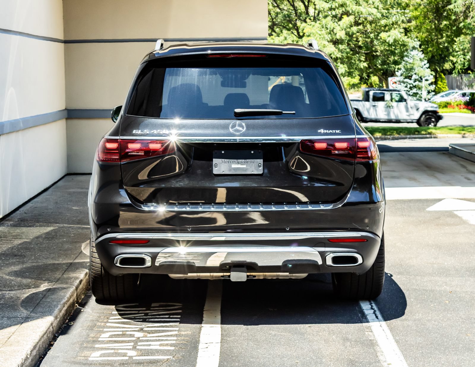 Used 2024 Mercedes-Benz GLS 450 4MATIC image 6