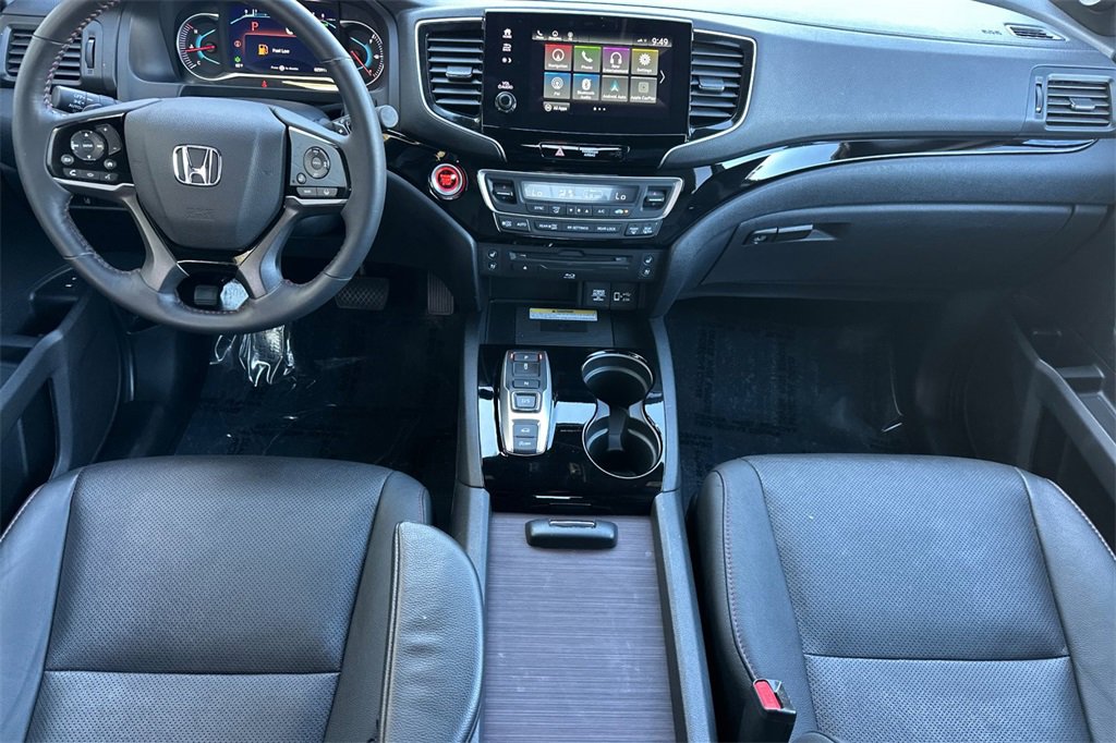 Certified 2022 Honda Pilot Black Edition image 4