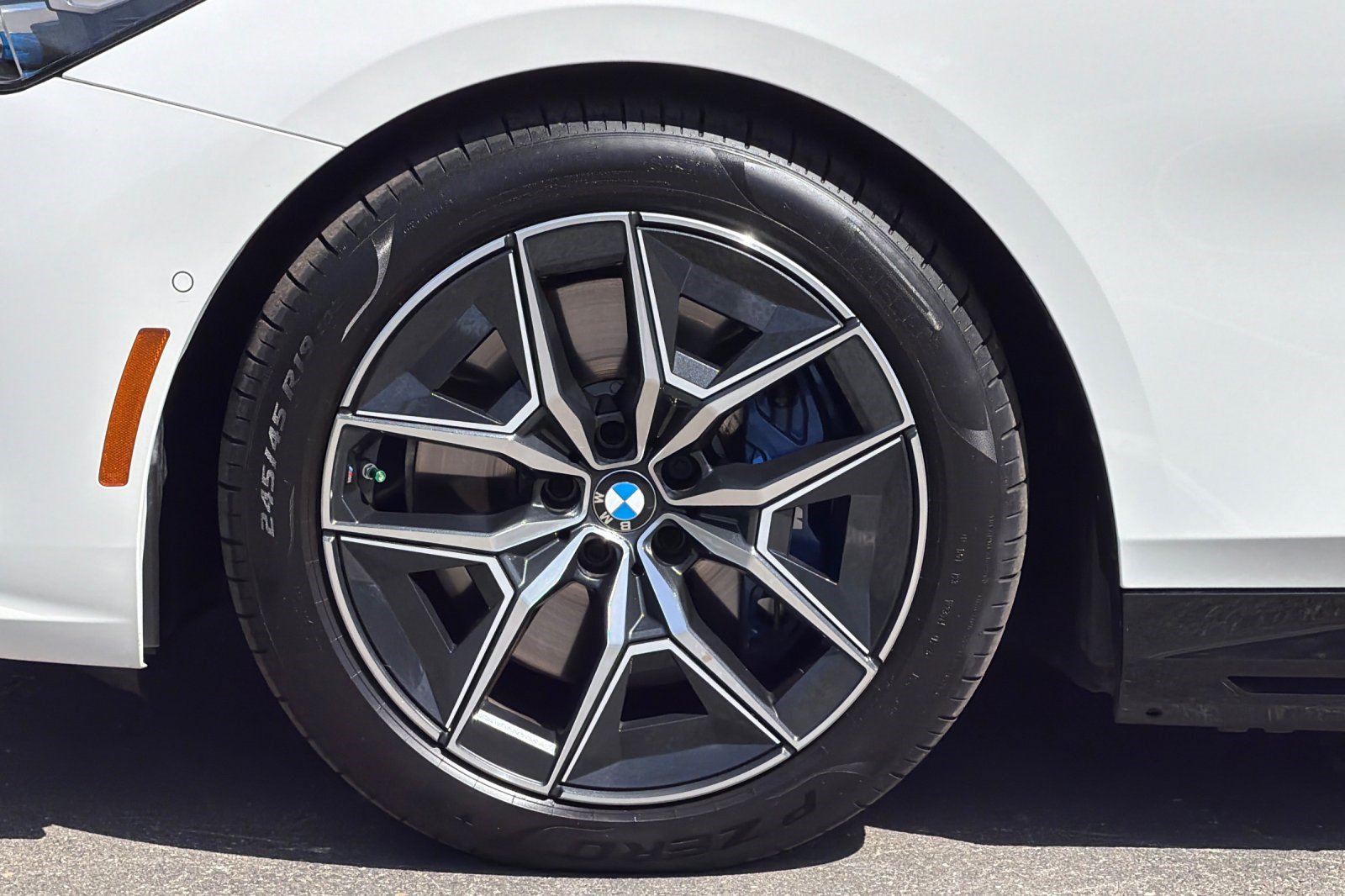 Used 2026 BMW i5 eDrive40 w/ M Sport Package AWD/4WD image 37