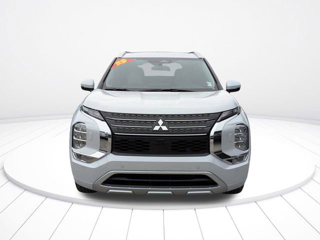 New 2025 Mitsubishi Outlander SEL image 9