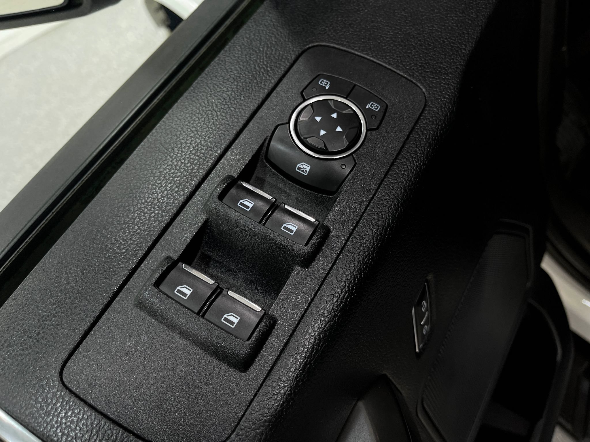 Used 2018 Ford F150 XLT w/ Equipment Group 302A Luxury AWD/4WD image 15