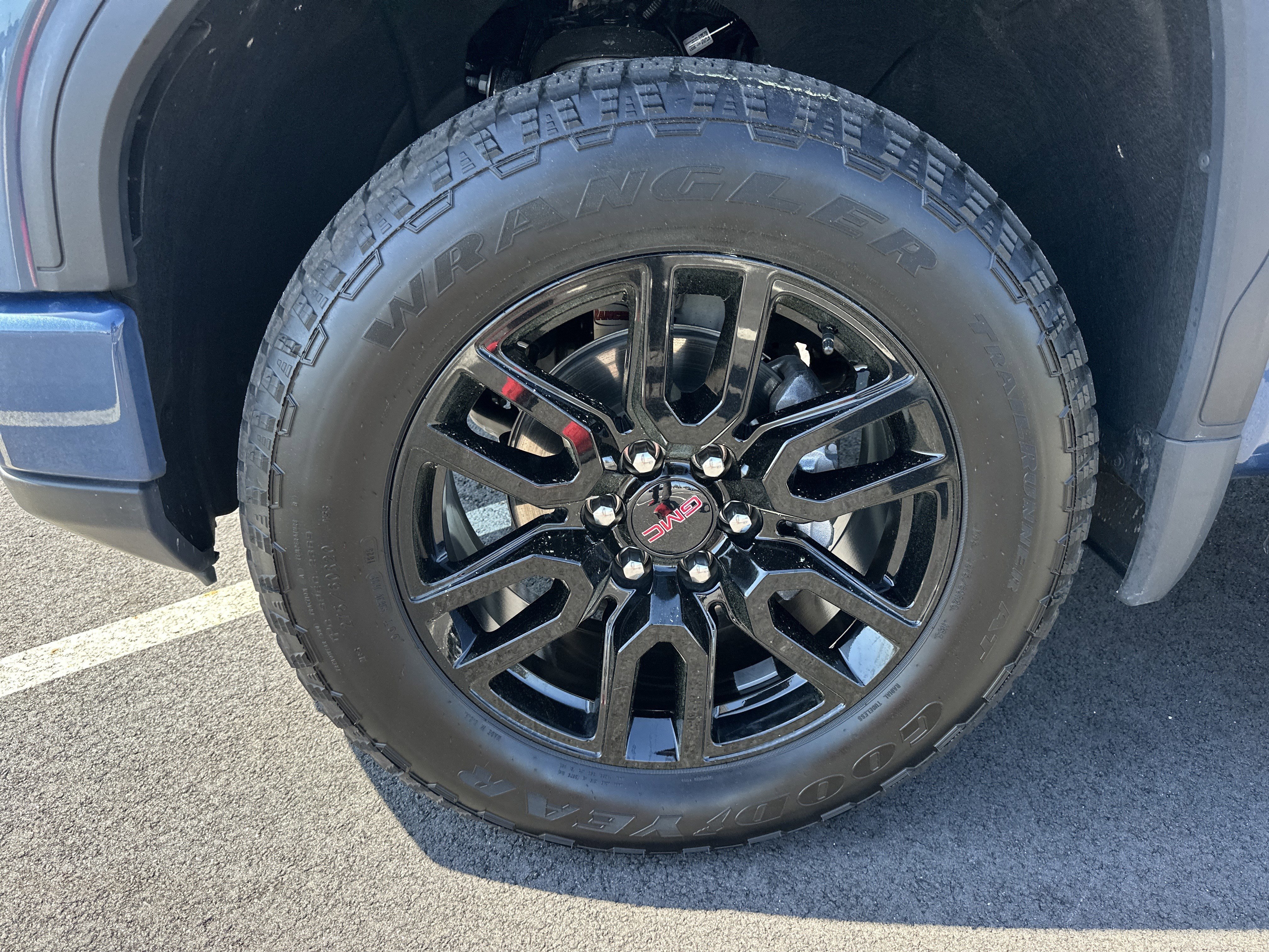 Certified 2025 GMC Sierra 1500 Elevation w/ Elevation Premium Package image 12