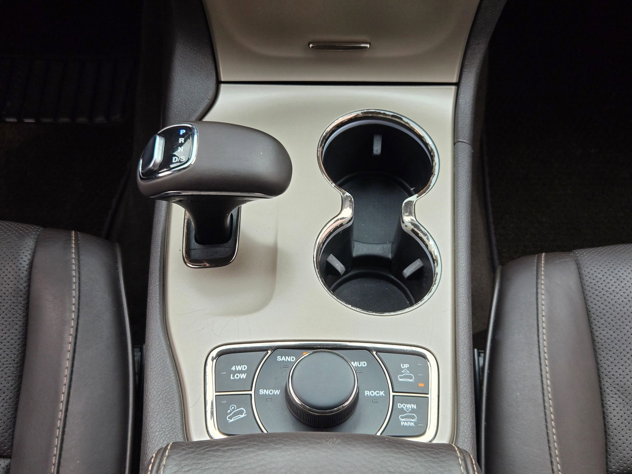 Used 2015 Jeep Grand Cherokee Summit w/ Platinum Series Group AWD/4WD image 20