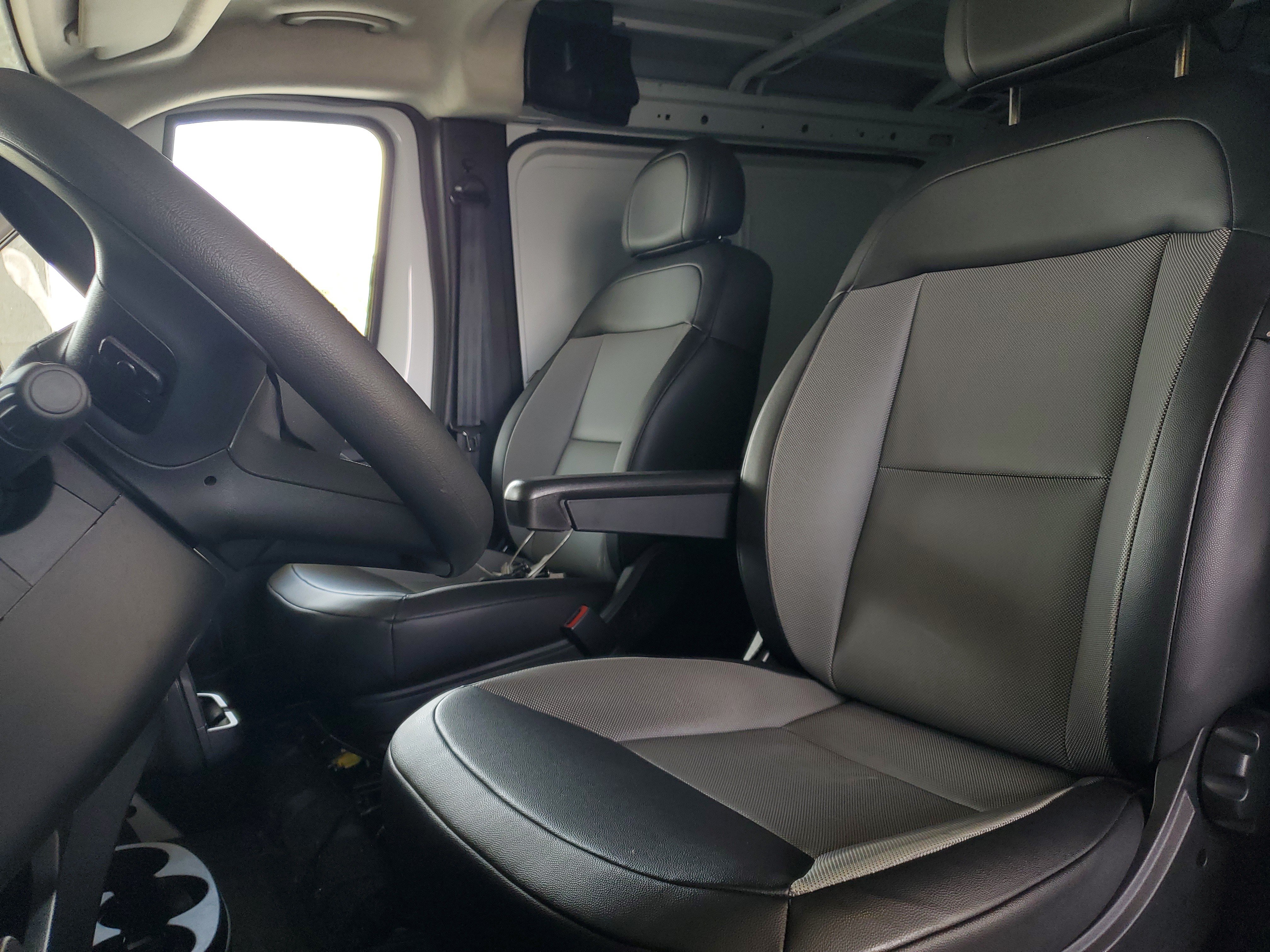 Used 2025 RAM ProMaster 2500 w/ Convenience Group FWD image 18