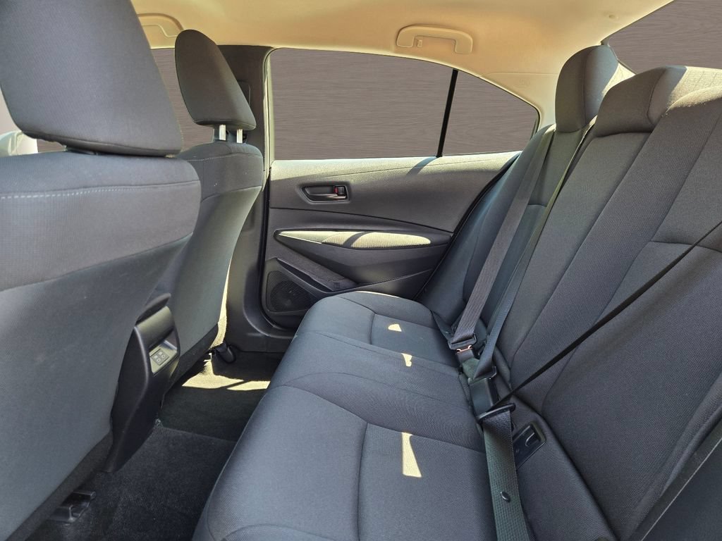 Used 2025 Toyota Corolla LE FWD image 13