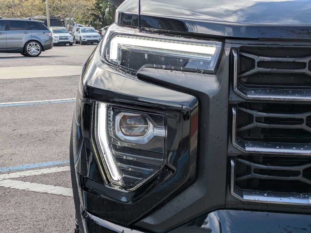 Used 2023 GMC Canyon AT4 w/ AT4 Premium Package image 10