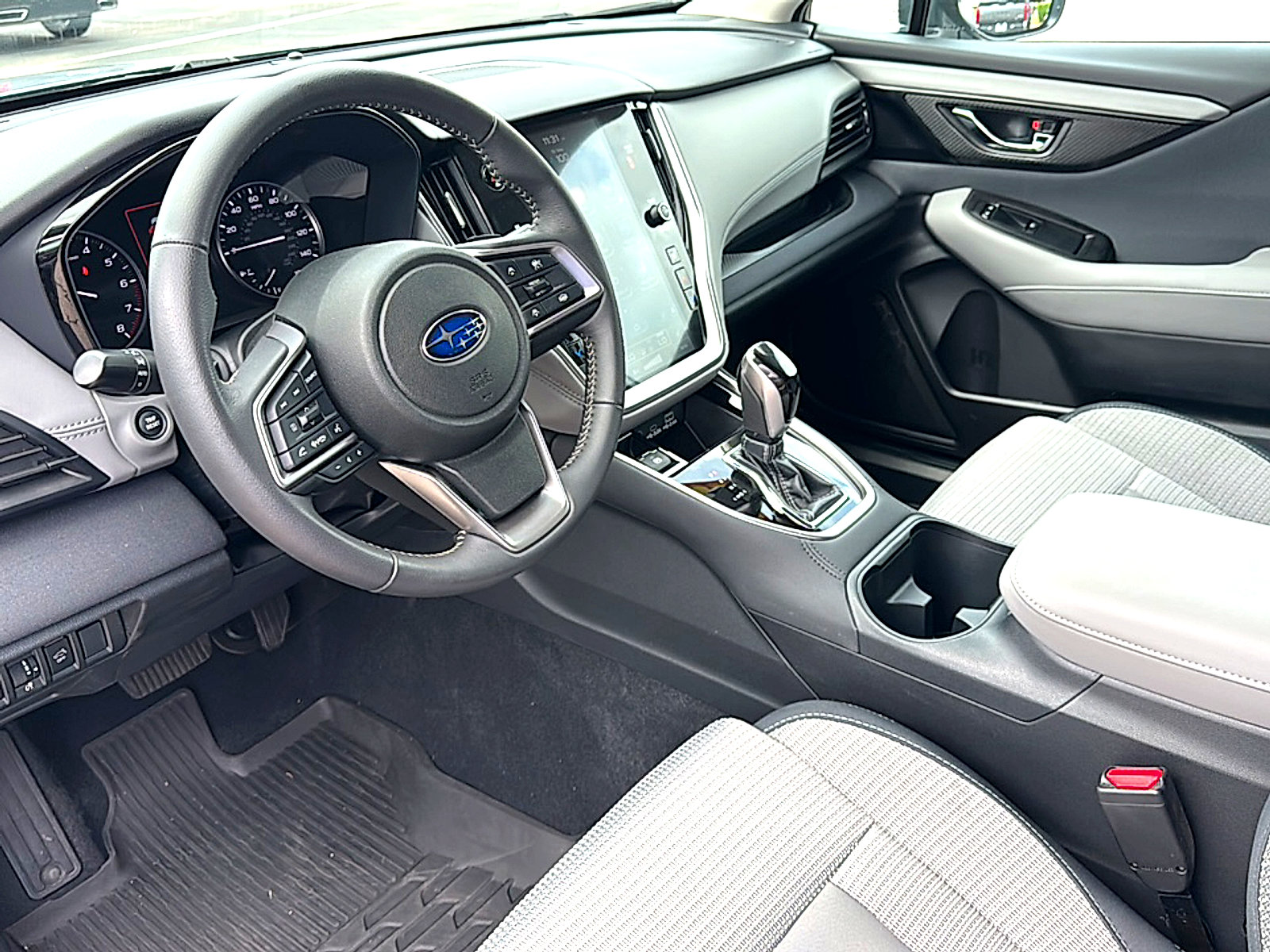 Used 2025 Subaru Outback Premium image 12