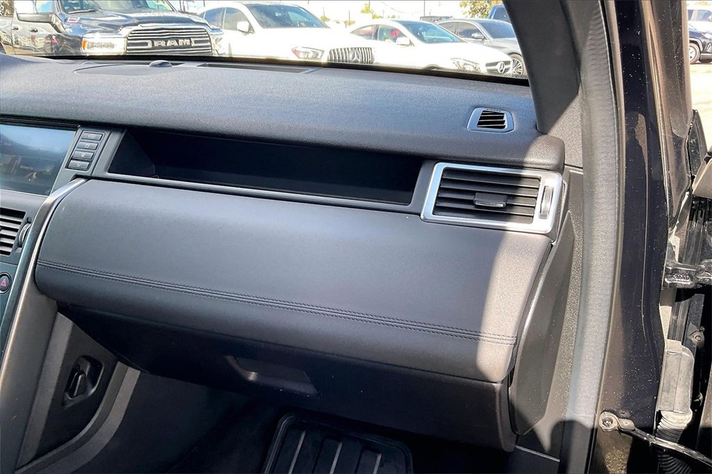 Used 2019 Land Rover Discovery Sport HSE image 23