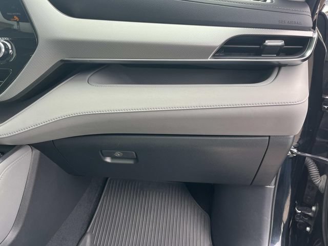 Used 2022 Toyota Highlander Platinum AWD/4WD image 29