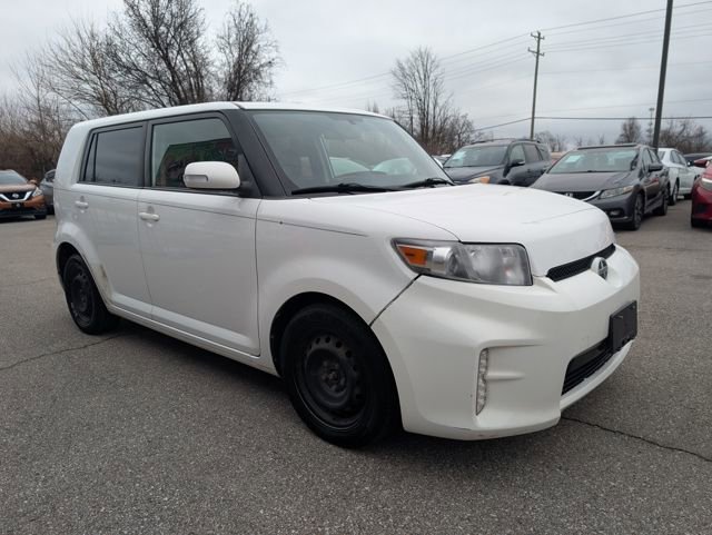 Used 2014 Scion xB image 1