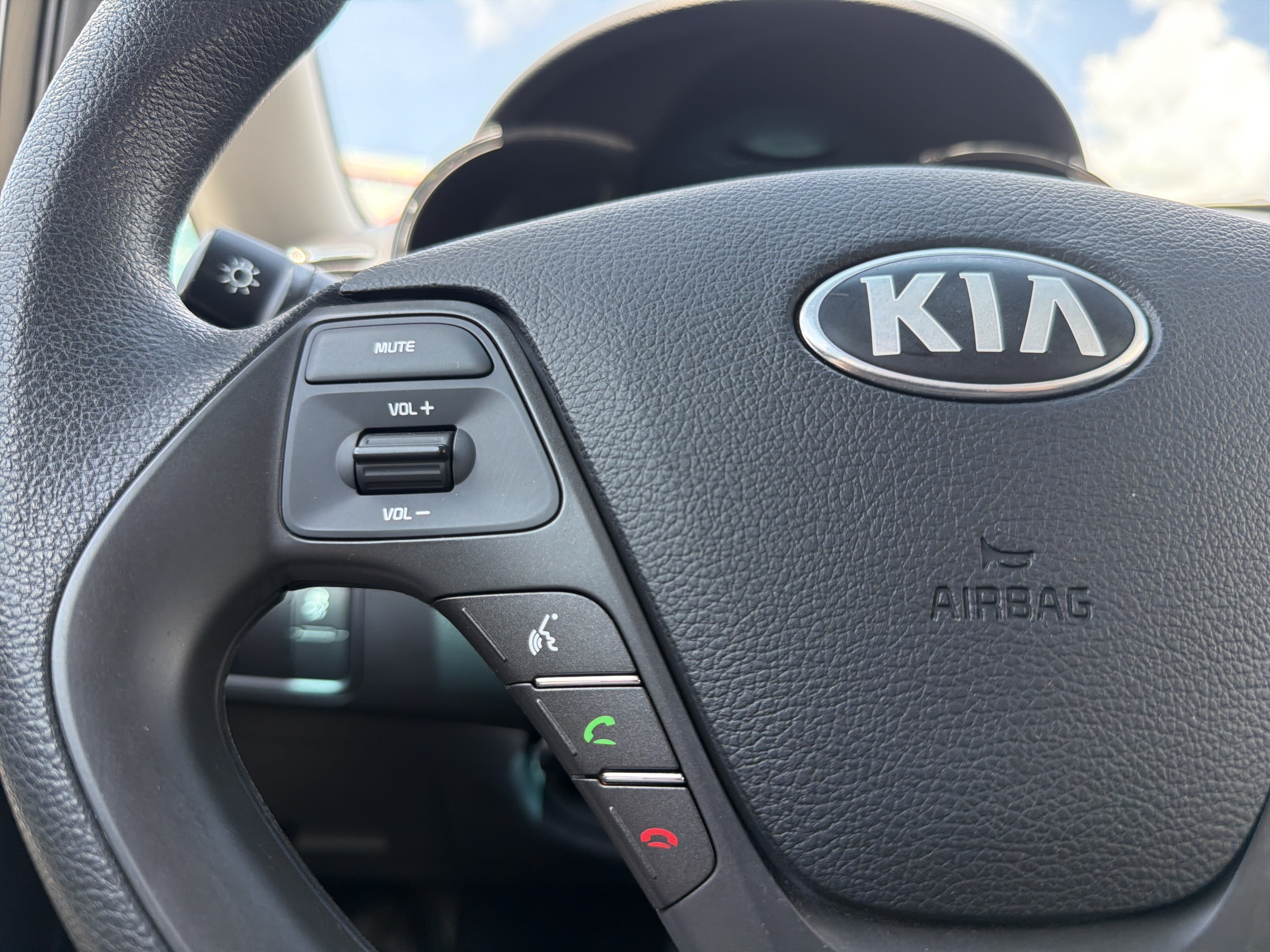 Used 2017 Kia Forte LX FWD image 8