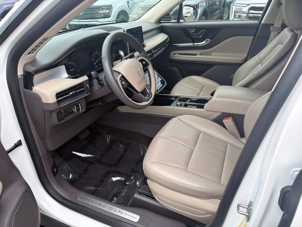 Certified 2022 Lincoln Corsair AWD w/ Equipment Group 101A image 13