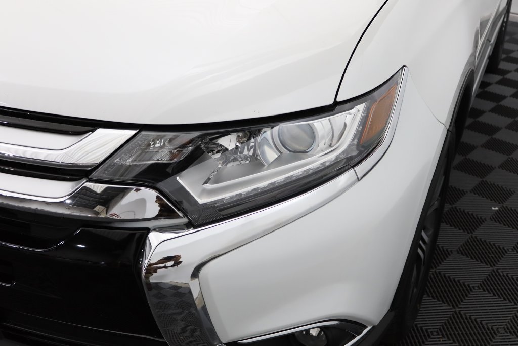 Used 2016 Mitsubishi Outlander SE FWD image 11