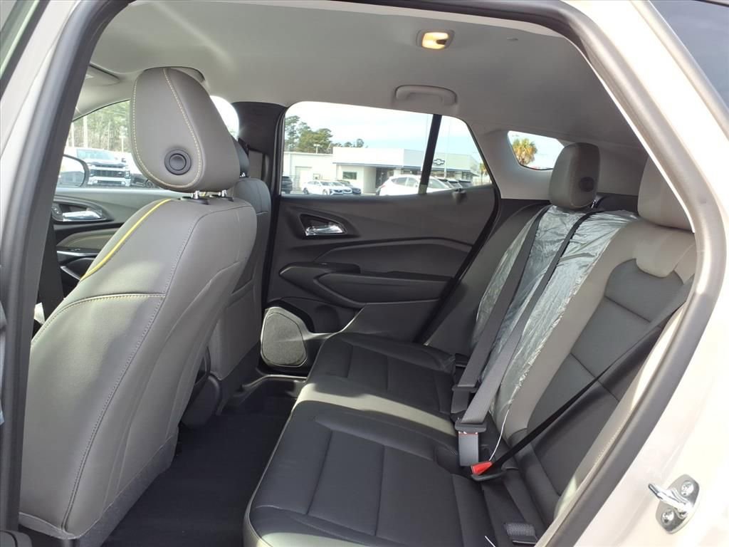 New 2026 Chevrolet Trax LT w/ Driver Confidence Package image 14