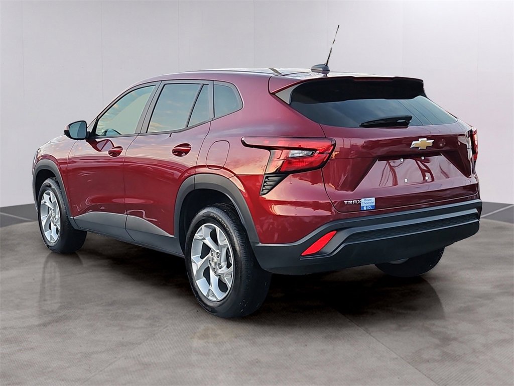 Certified 2024 Chevrolet Trax LS w/ LS Convenience Package image 6