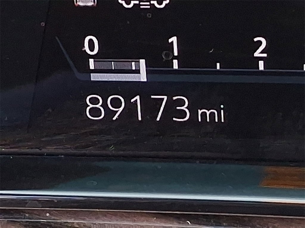 Used 2023 Cadillac Escalade ESV Sport Platinum image 16