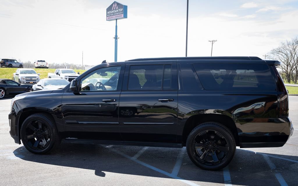 Used 2020 Cadillac Escalade ESV Platinum image 27