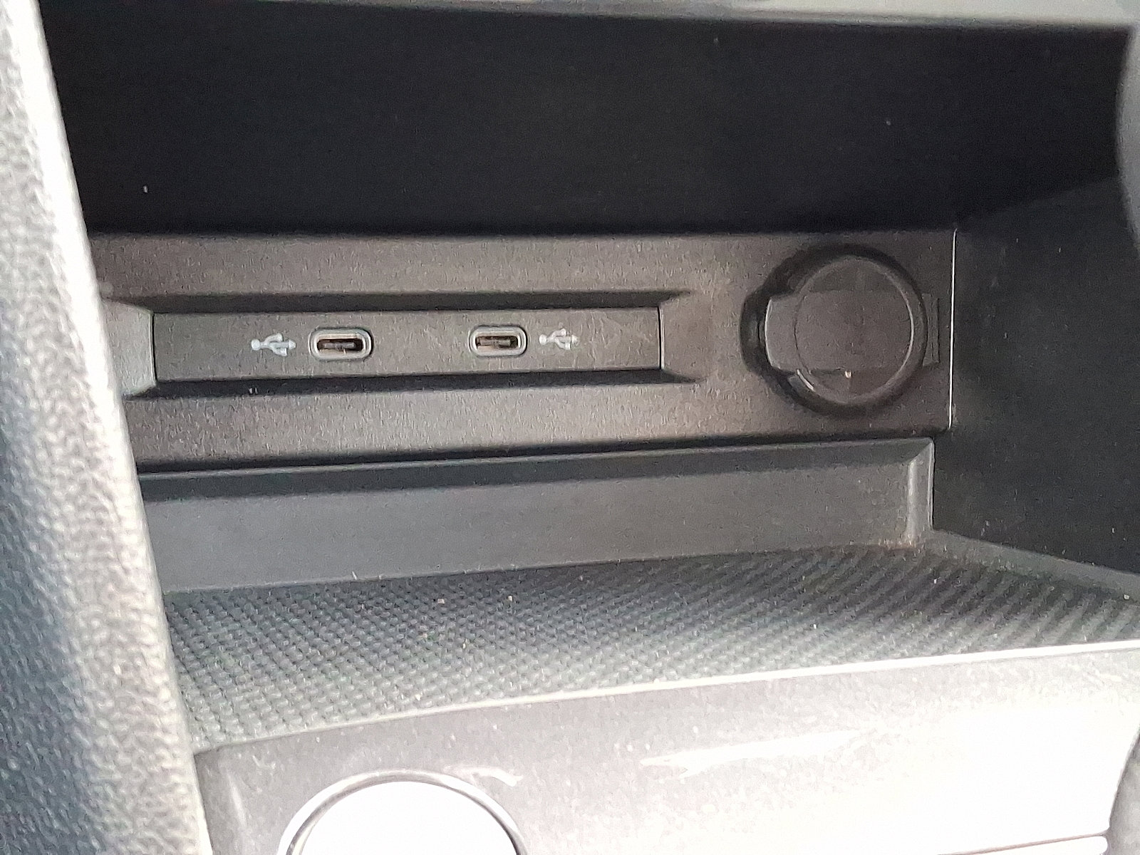 Used 2022 Volkswagen Tiguan S image 23