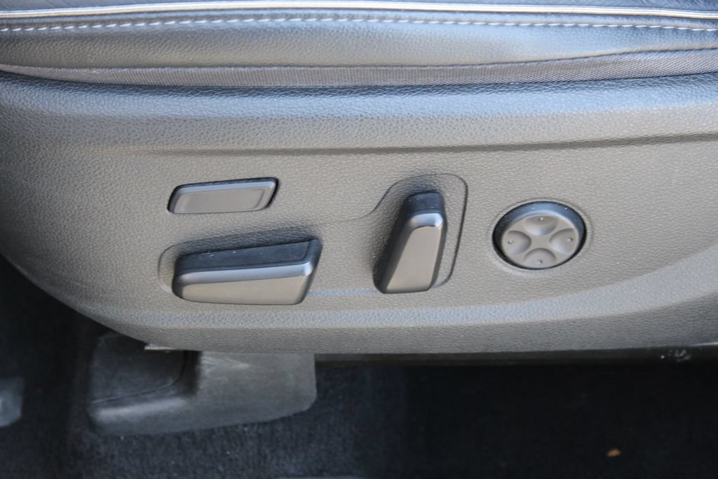 Used 2023 Hyundai Santa Fe Limited AWD/4WD image 14