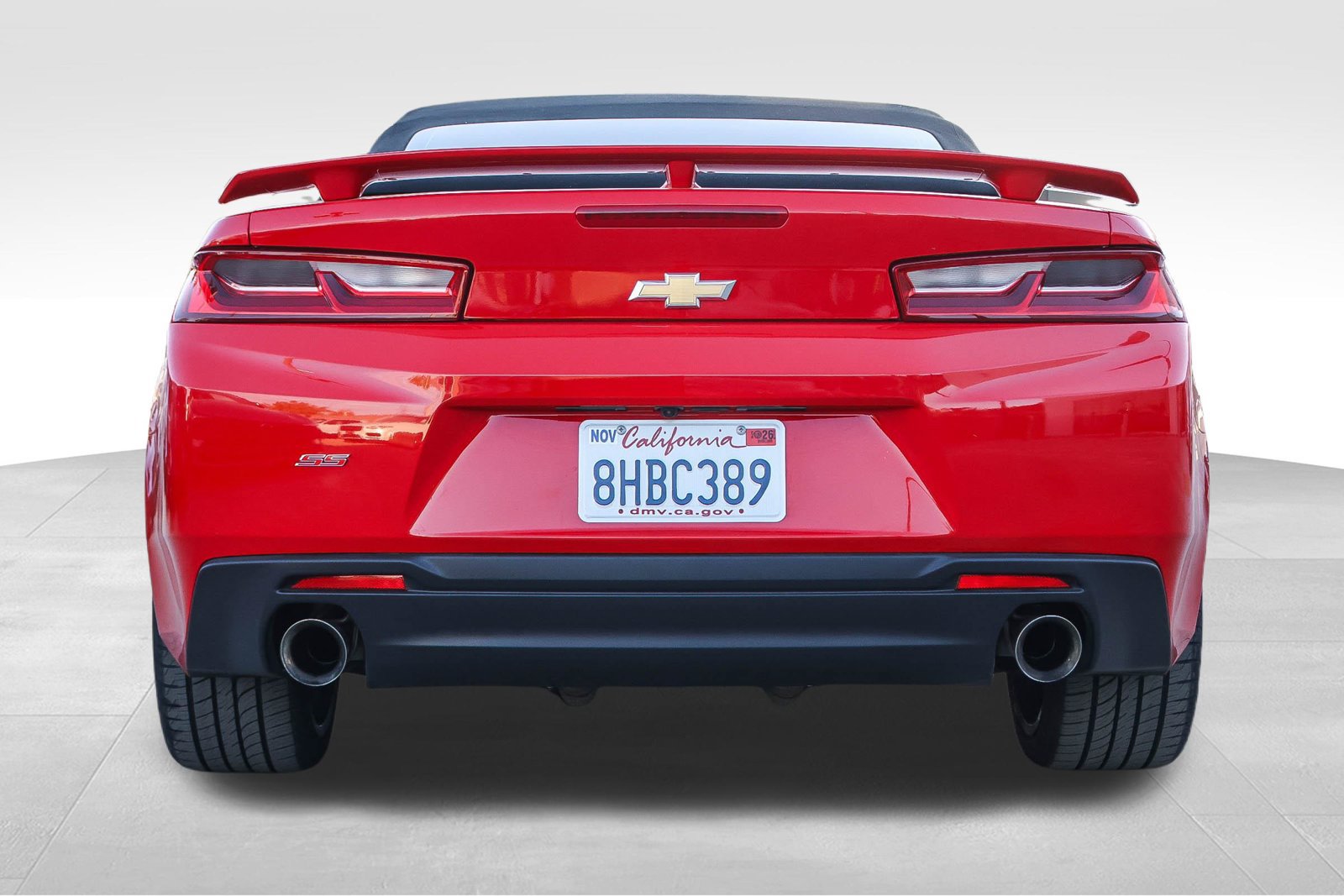 Used 2018 Chevrolet Camaro SS RWD image 6
